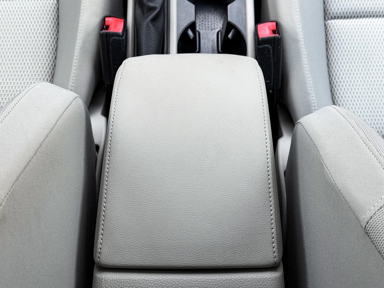 2015 Volkswagen Golf TRENDLINE Photo