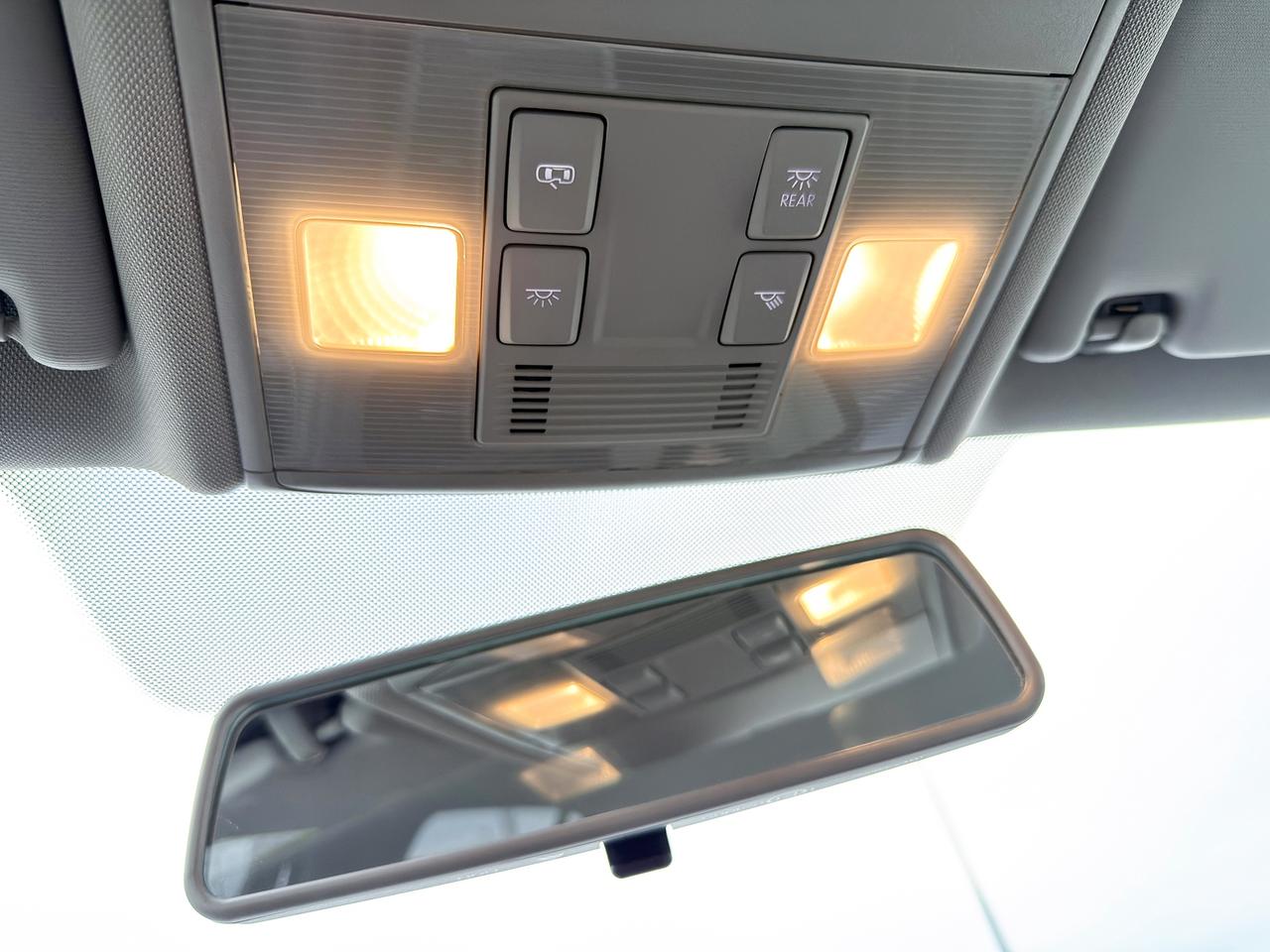 2015 Volkswagen Golf TRENDLINE Photo