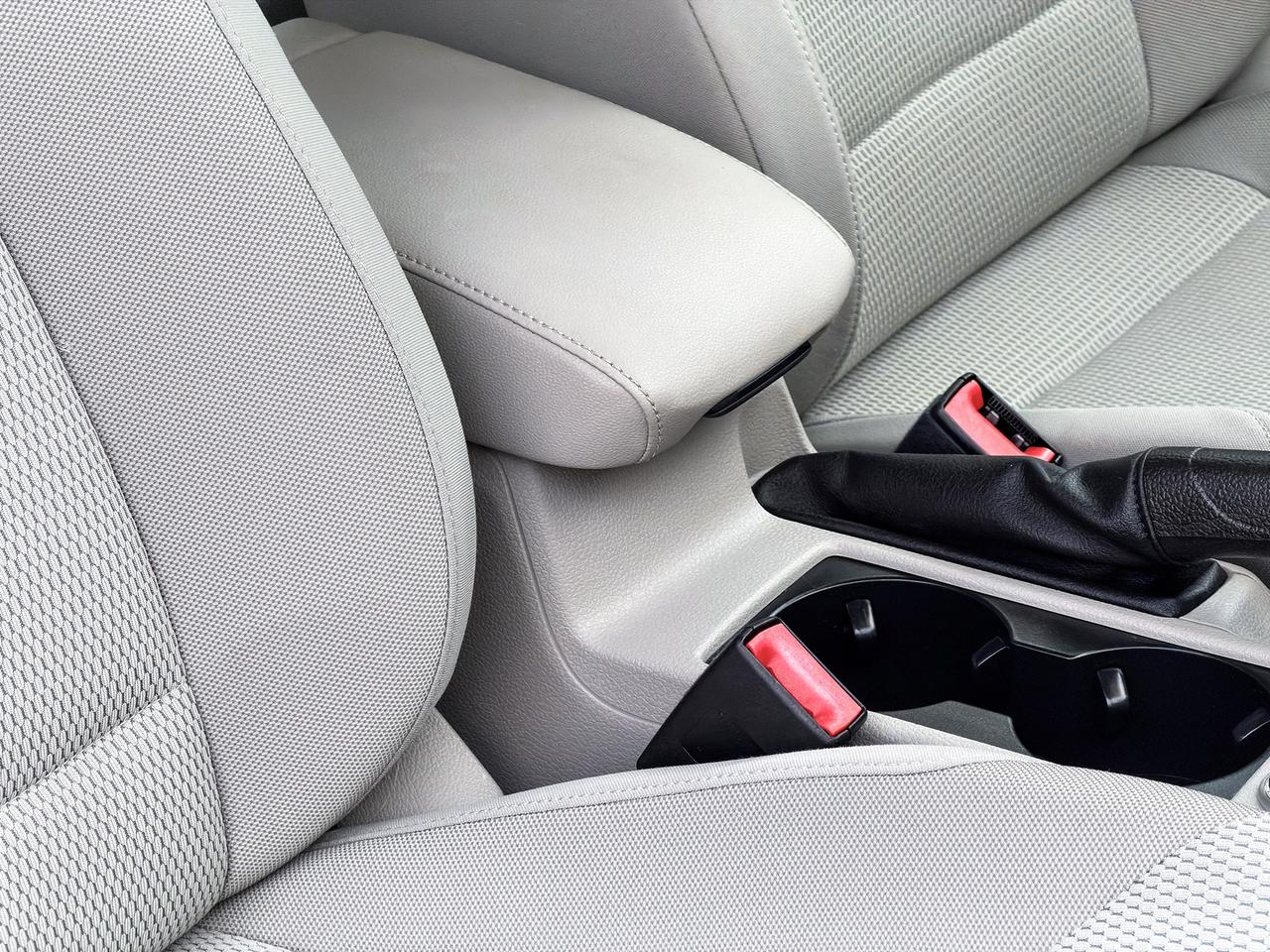 2015 Volkswagen Golf TRENDLINE Photo