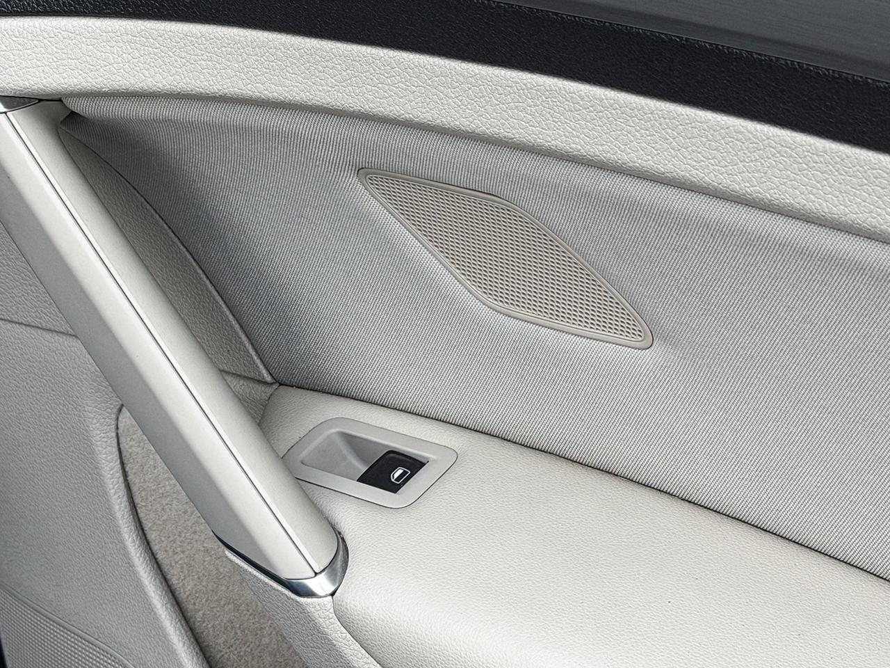 2015 Volkswagen Golf TRENDLINE Photo