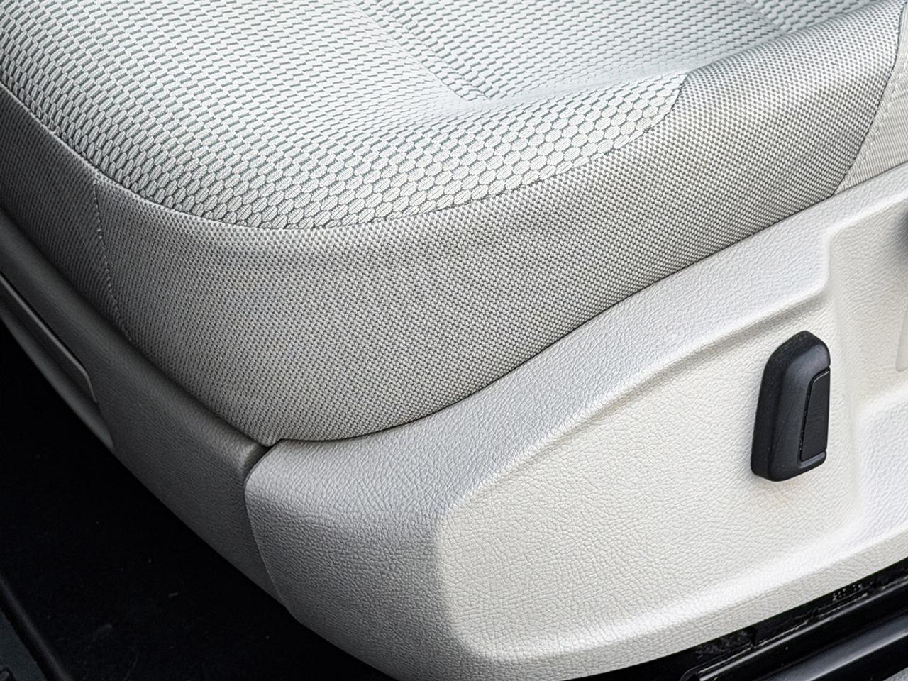 2015 Volkswagen Golf TRENDLINE Photo