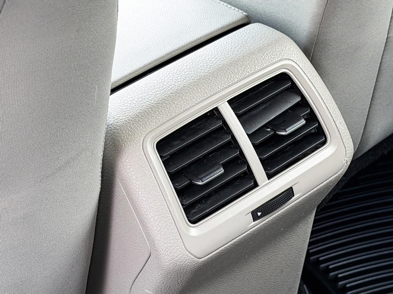2015 Volkswagen Golf TRENDLINE Photo