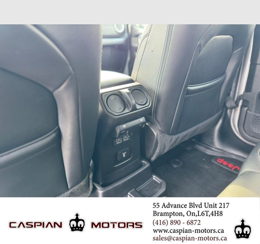 2019 Jeep Wrangler Sahara Photo