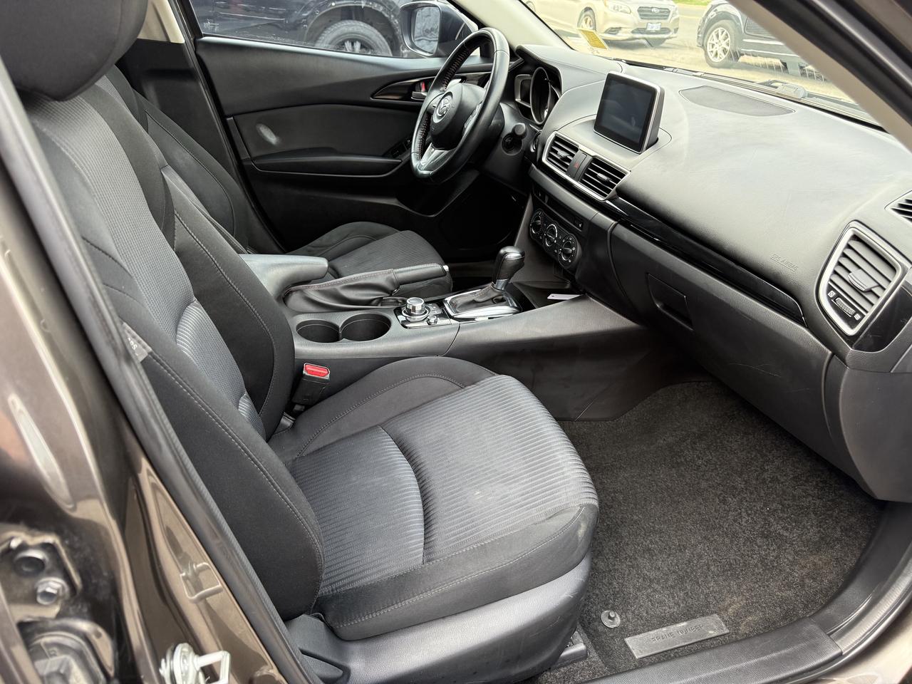 2016 Mazda MAZDA3 i Touring Photo