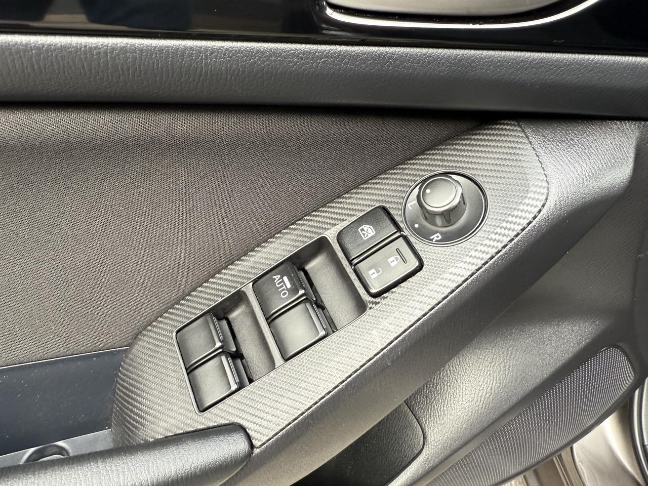 2016 Mazda MAZDA3 i Touring Photo