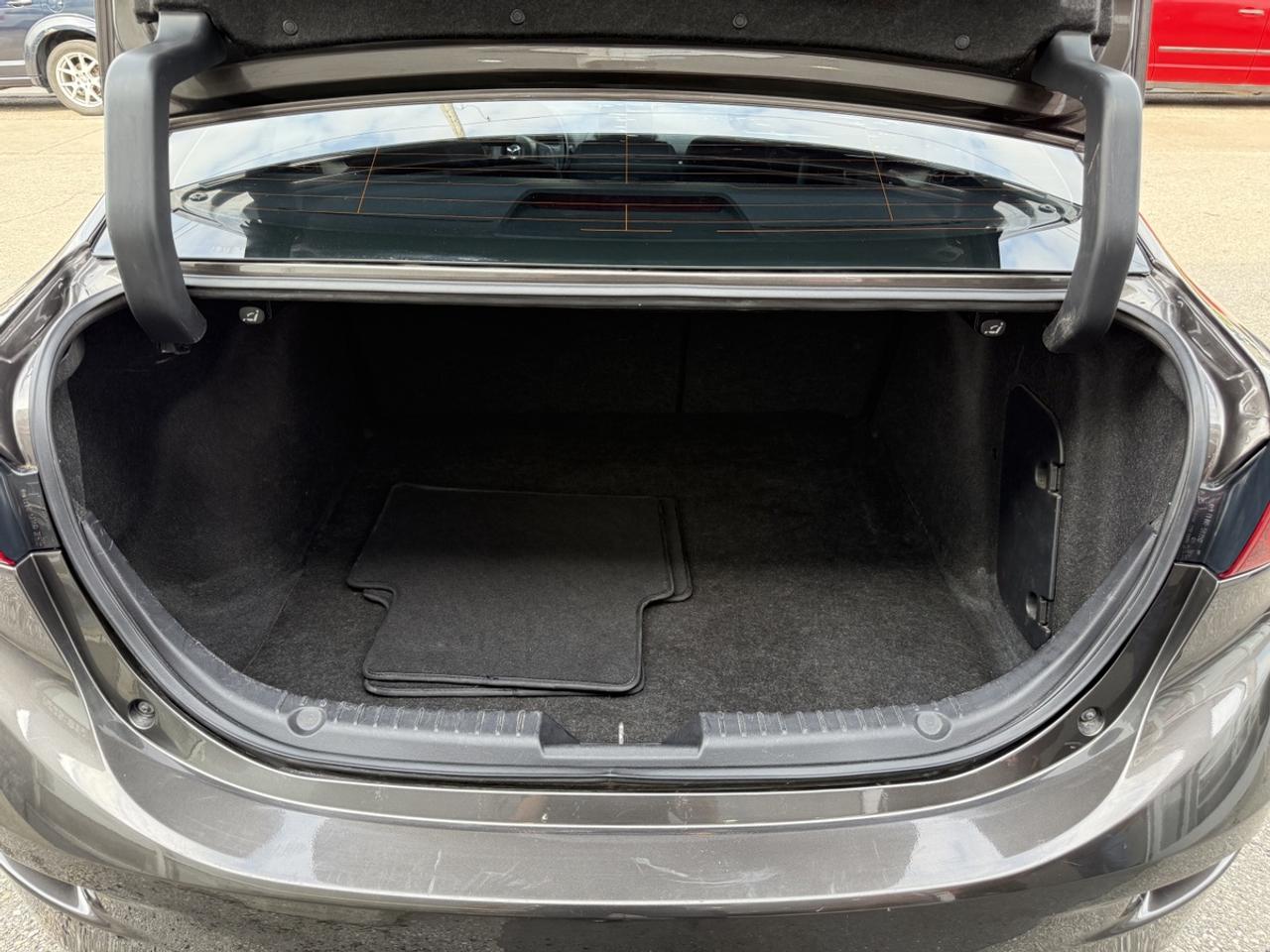 2016 Mazda MAZDA3 i Touring Photo