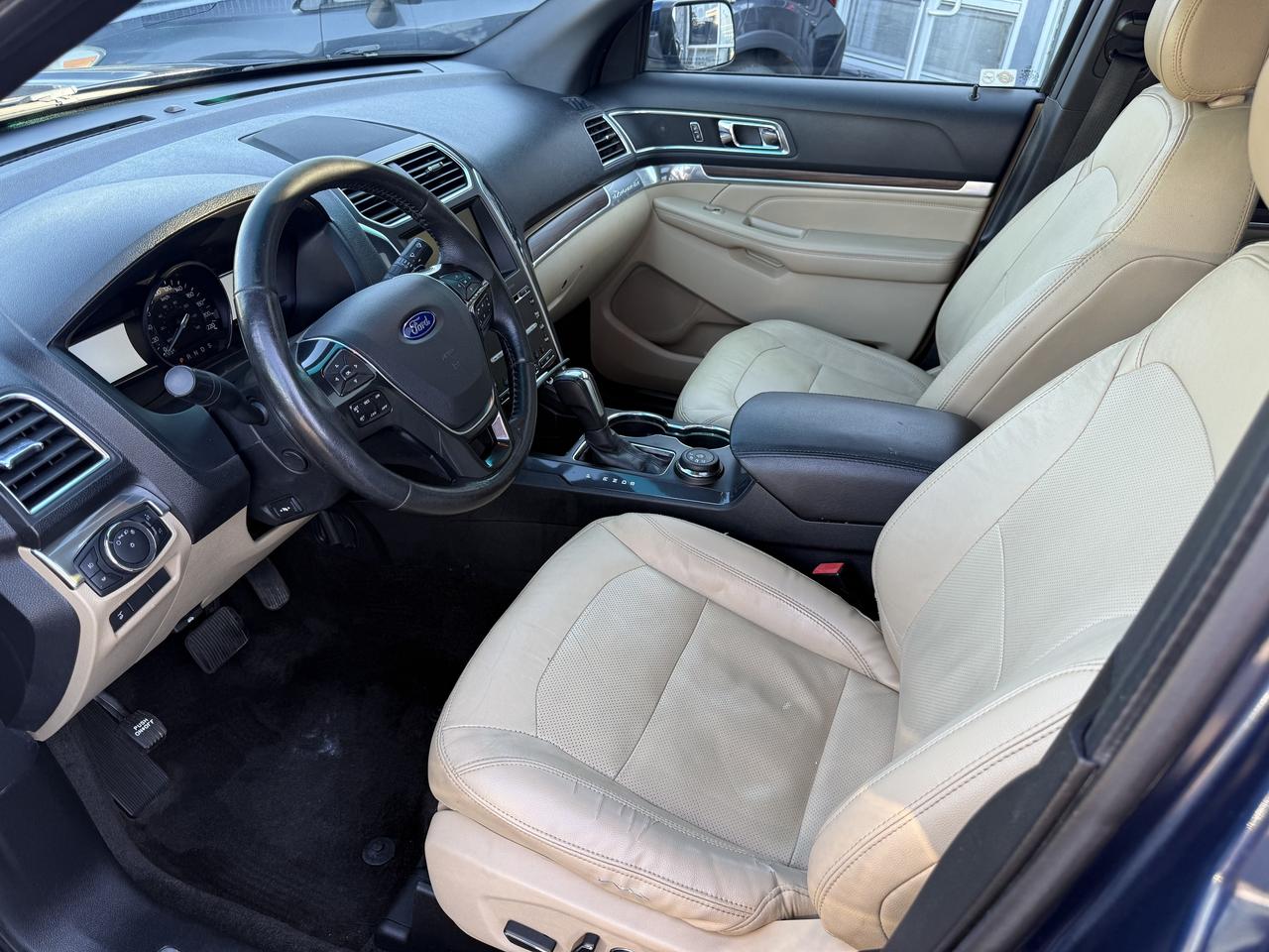 2016 Ford Explorer LIMITED Photo