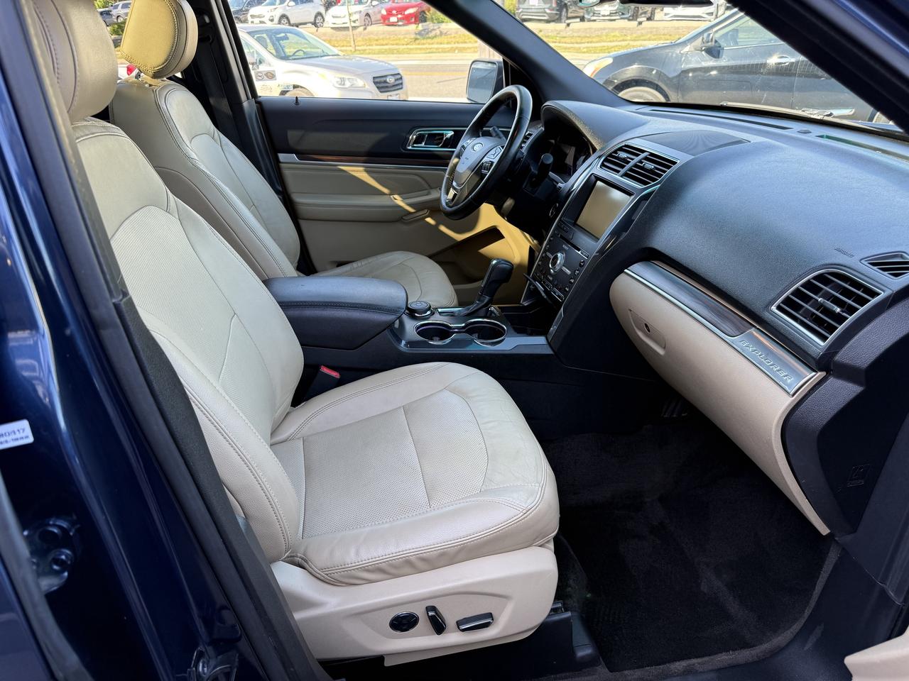 2016 Ford Explorer LIMITED Photo