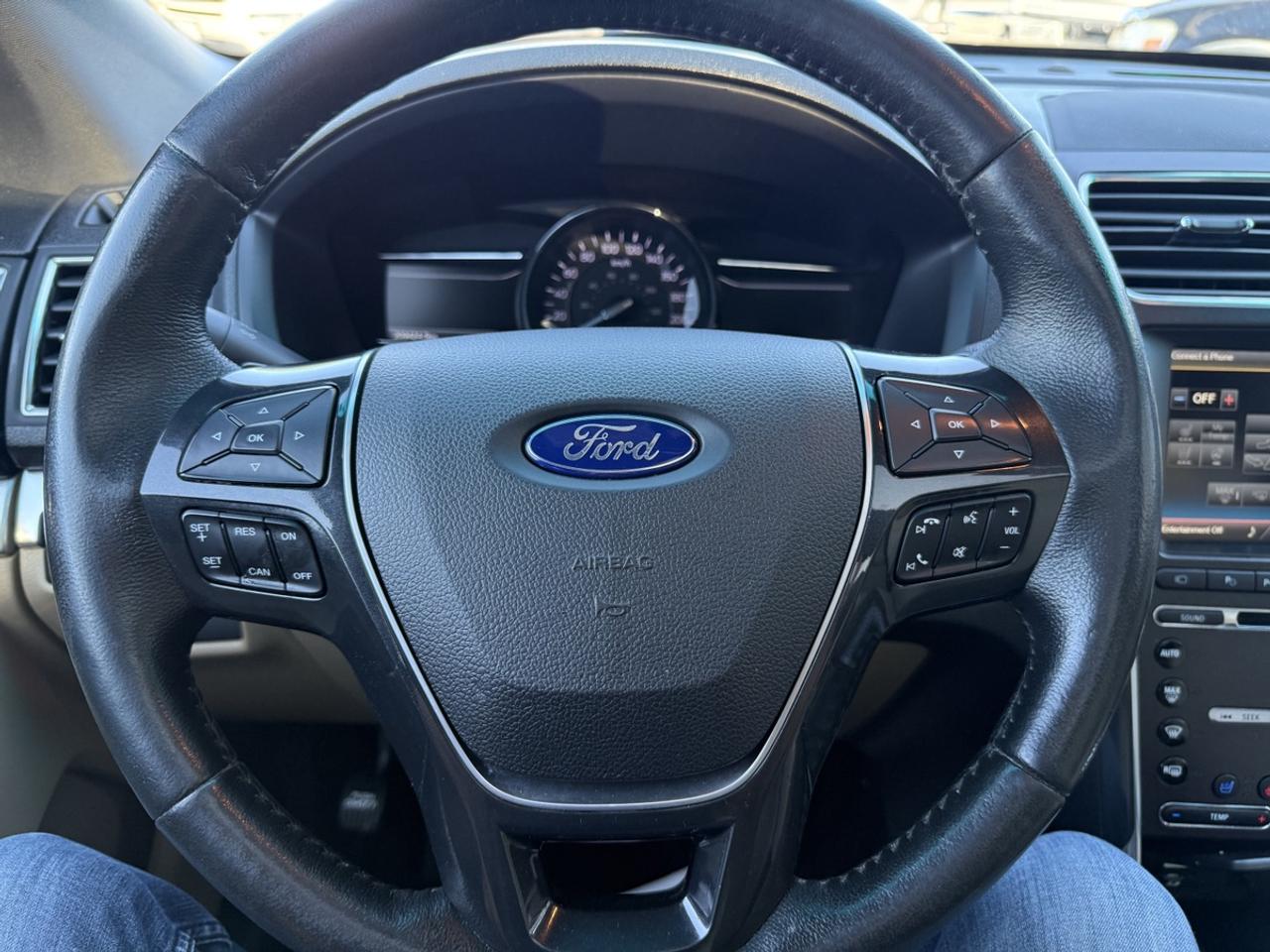2016 Ford Explorer LIMITED Photo