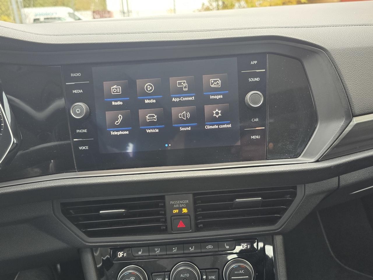2019 Volkswagen Jetta HIGHLINE Photo