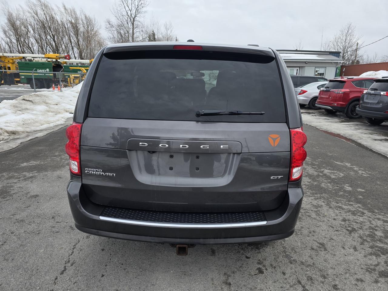 2017 Dodge Grand Caravan GT Photo4