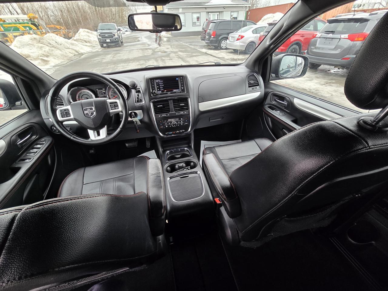 2017 Dodge Grand Caravan GT Photo