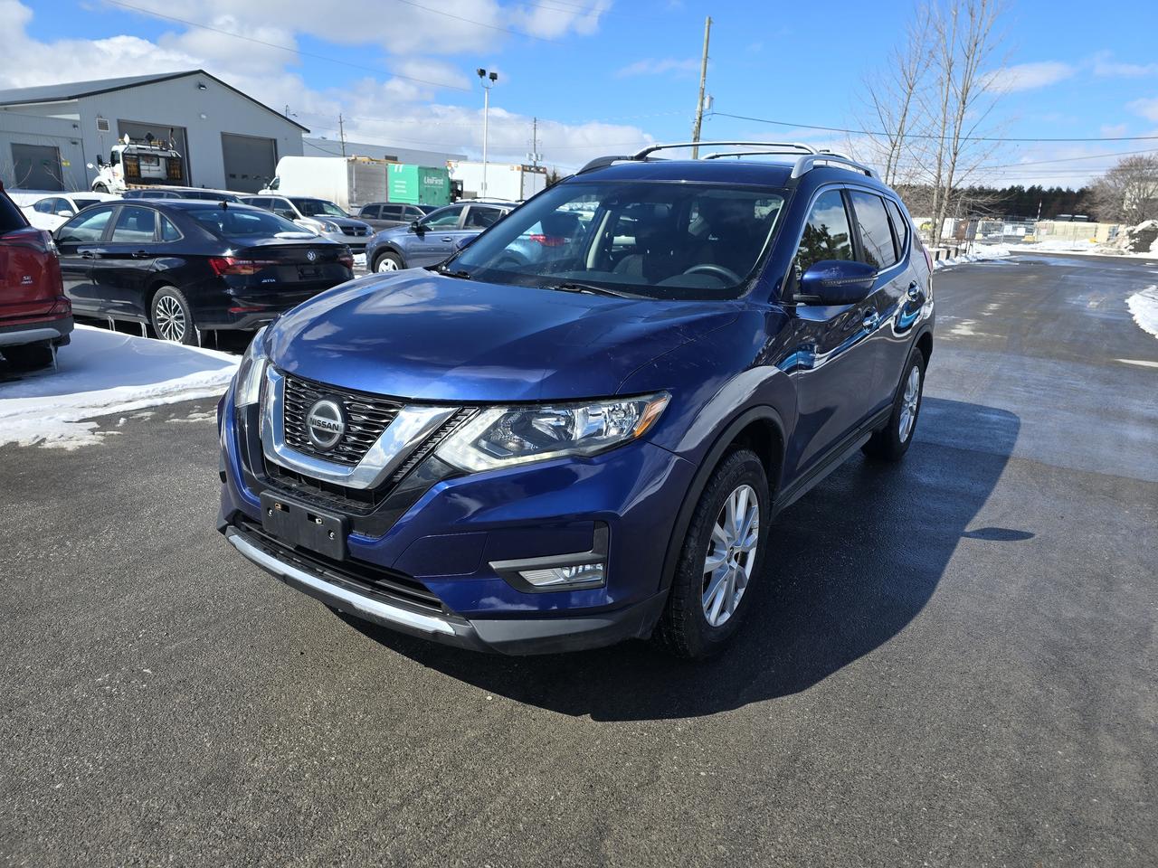 2019 Nissan Rogue SV Photo0