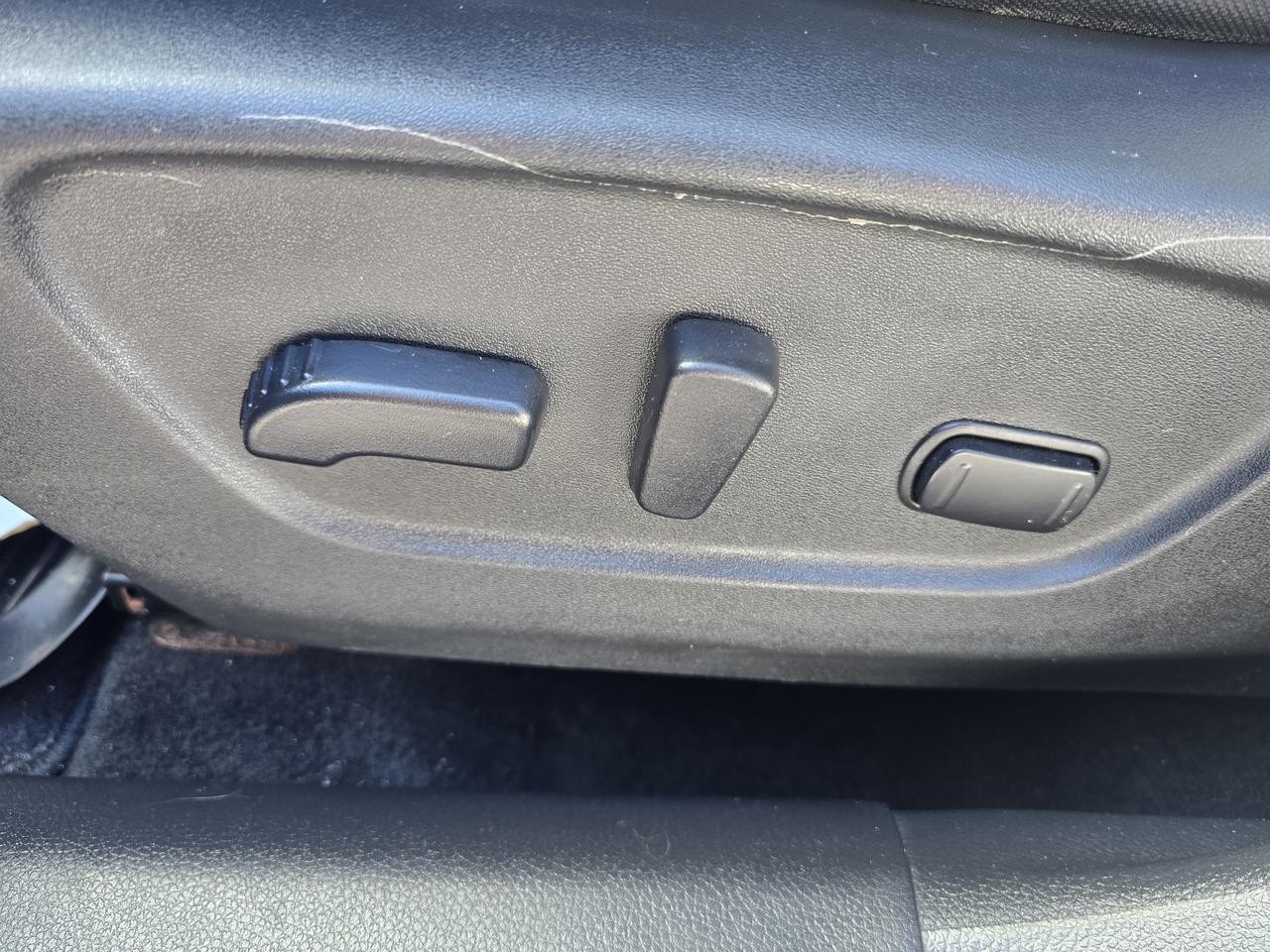 2019 Nissan Rogue SV Photo