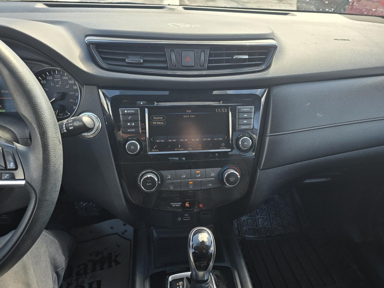 2019 Nissan Rogue SV Photo