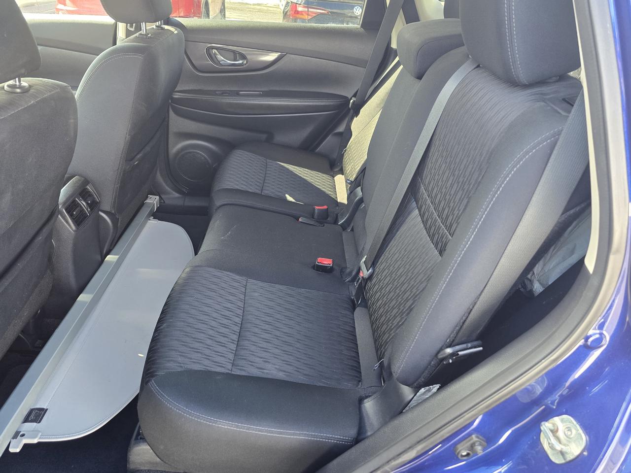 2019 Nissan Rogue SV Photo