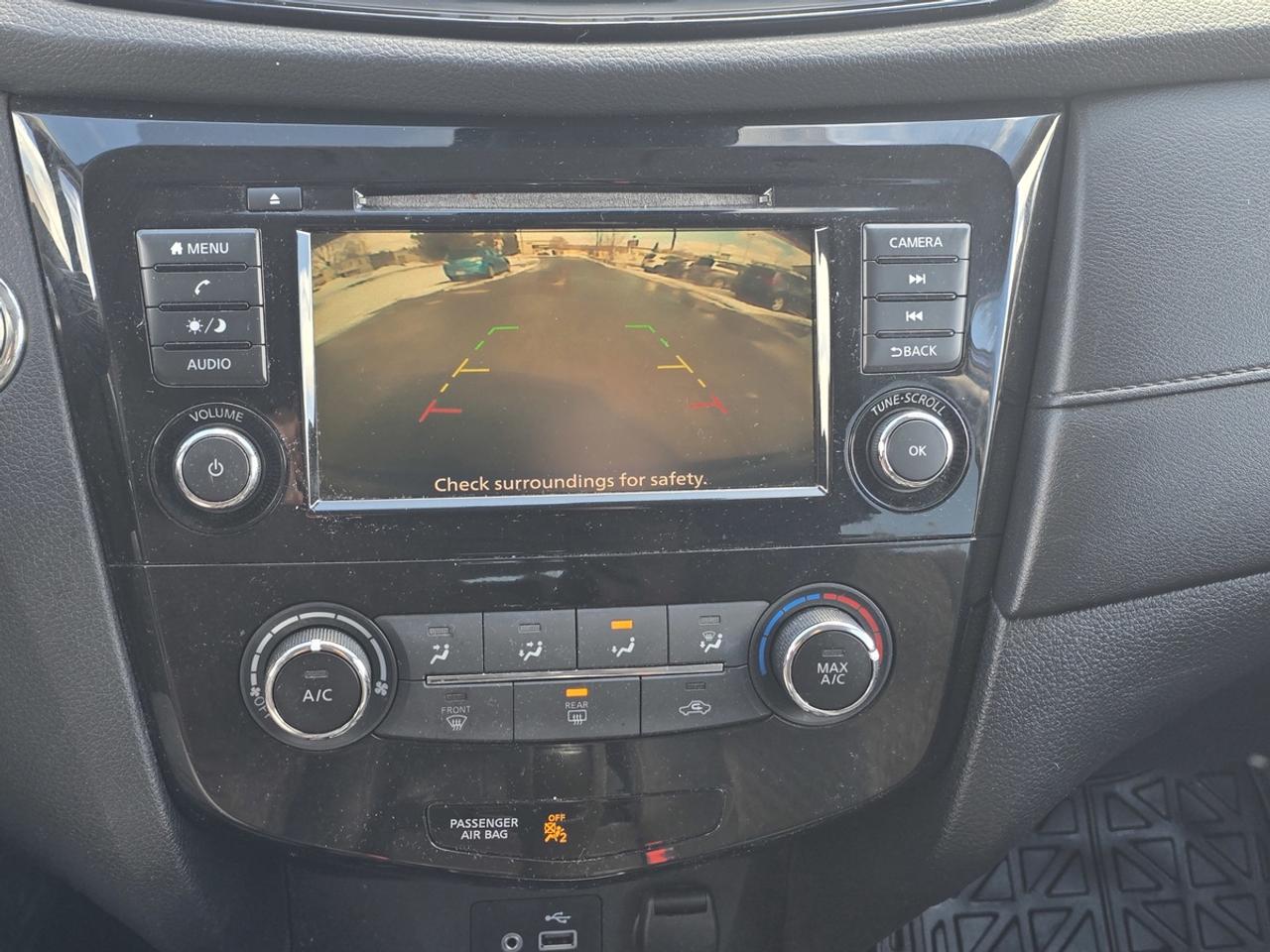 2019 Nissan Rogue SV Photo
