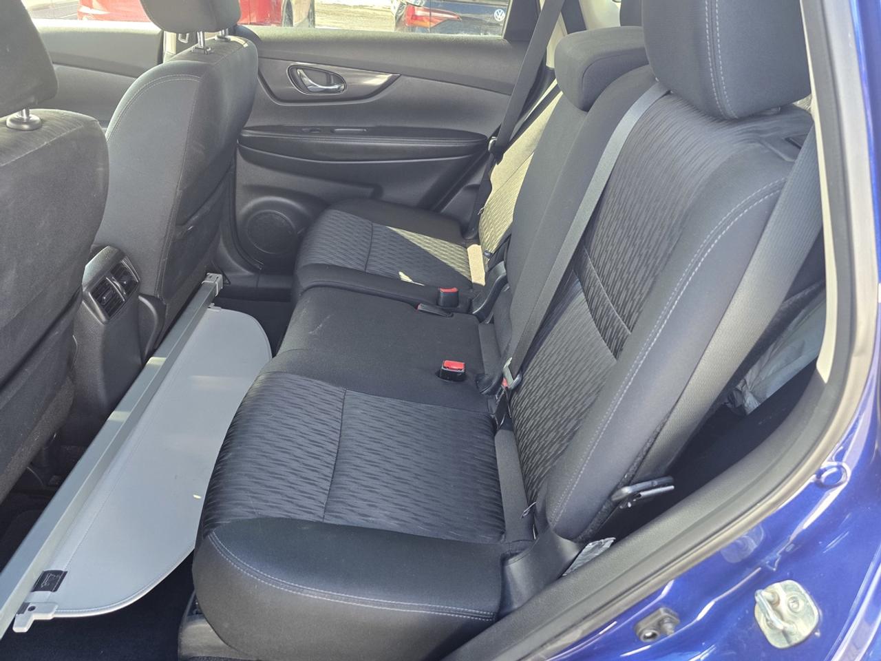 2019 Nissan Rogue SV Photo