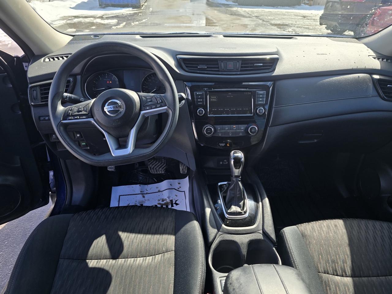 2019 Nissan Rogue SV Photo