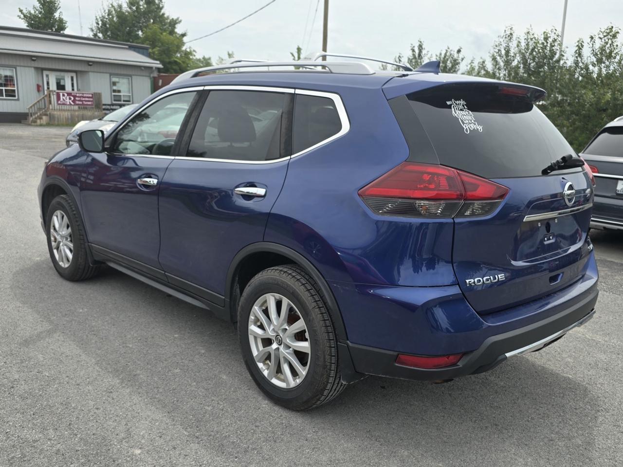 2019 Nissan Rogue SV Photo
