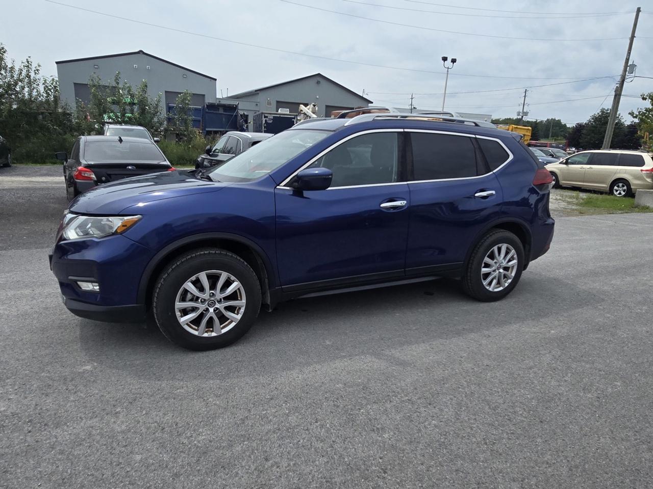 2019 Nissan Rogue SV Photo