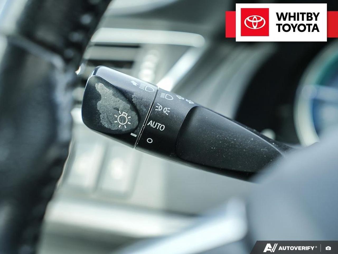 2016 Toyota Camry Hybrid XLE 2.5L Photo