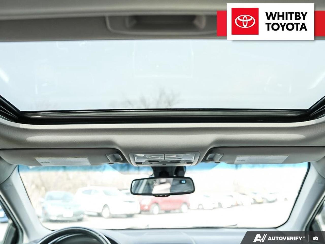 2016 Toyota Camry Hybrid XLE 2.5L Photo