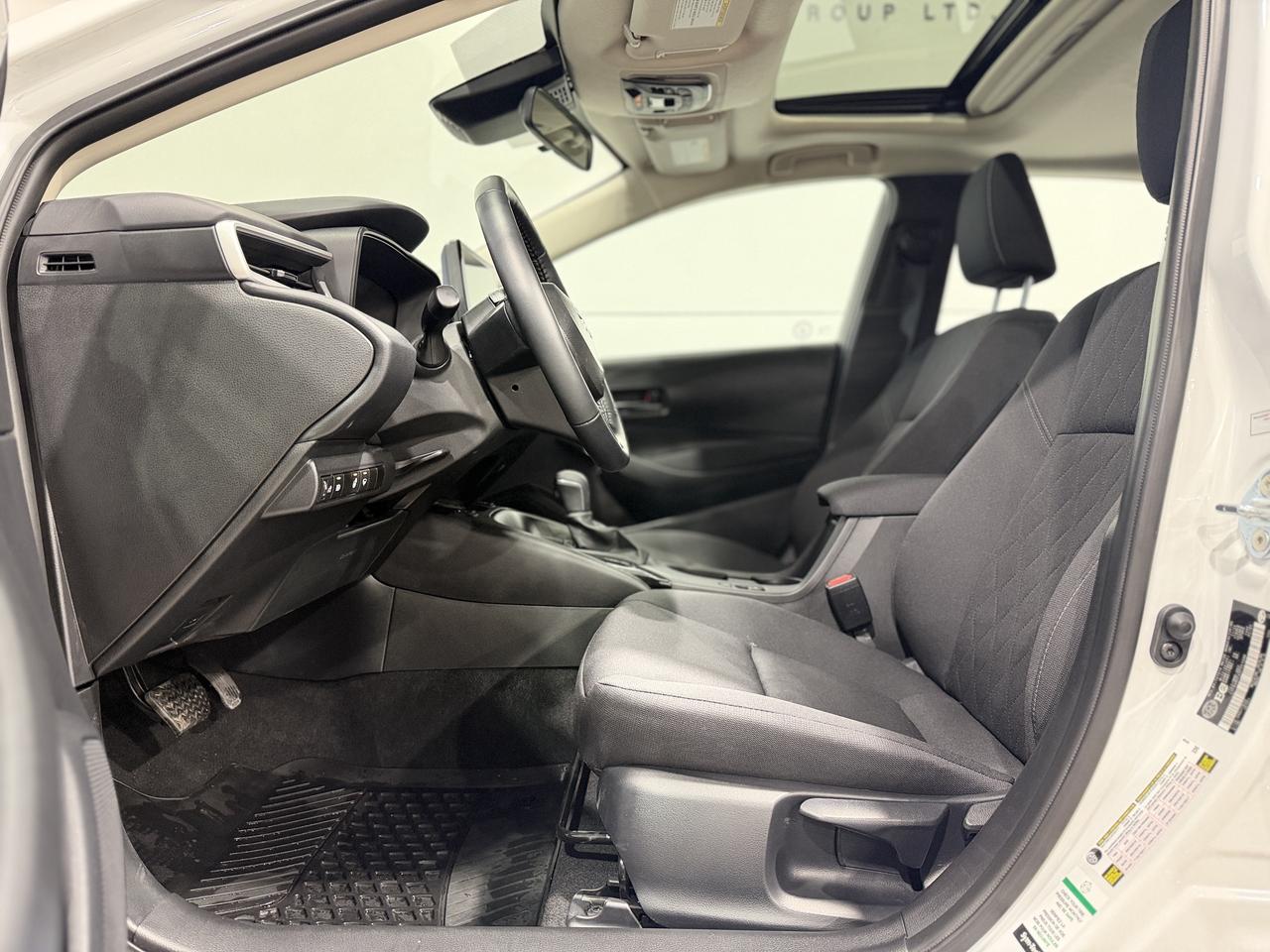 2025 Toyota Corolla LE Photo