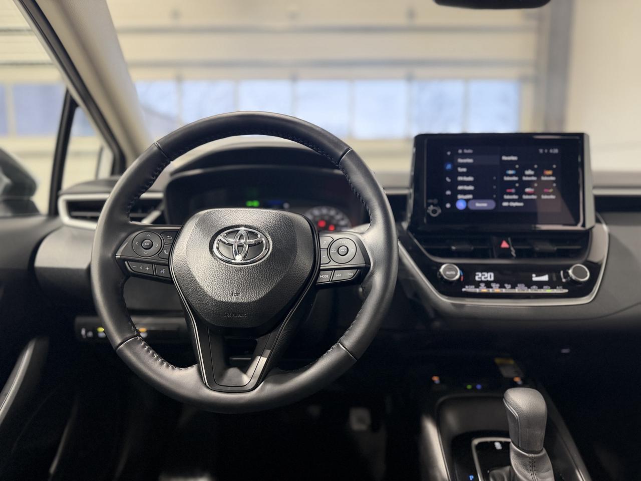 2025 Toyota Corolla LE Photo