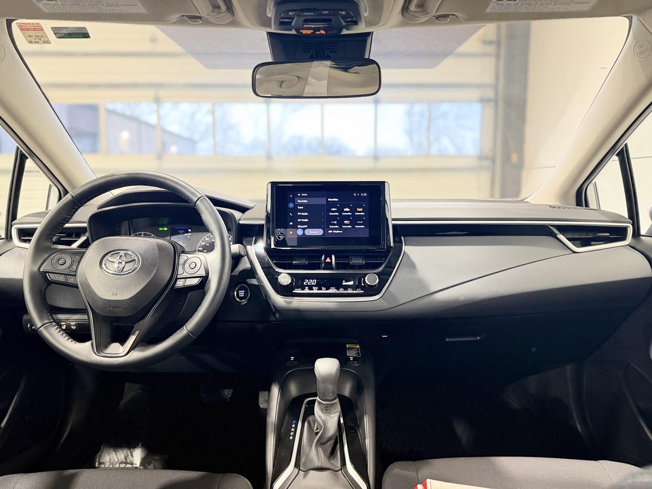 2025 Toyota Corolla LE Photo