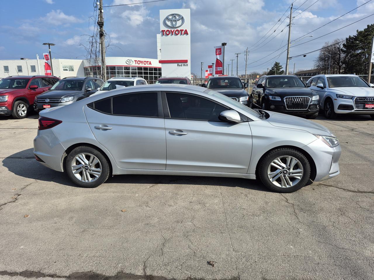 2020 Hyundai Elantra Limited Photo
