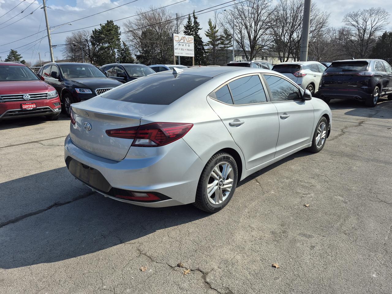 2020 Hyundai Elantra Limited Photo