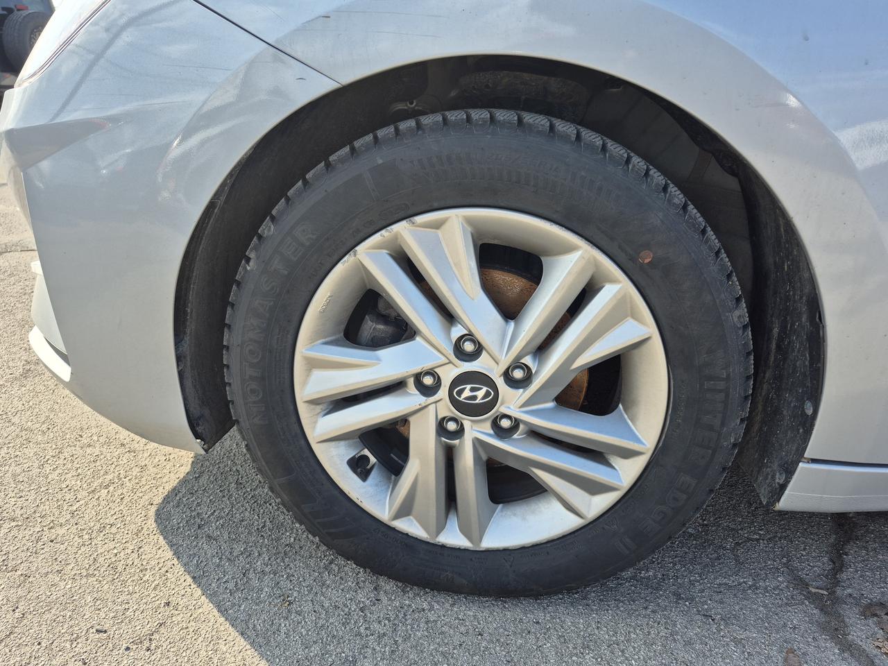2020 Hyundai Elantra Limited Photo