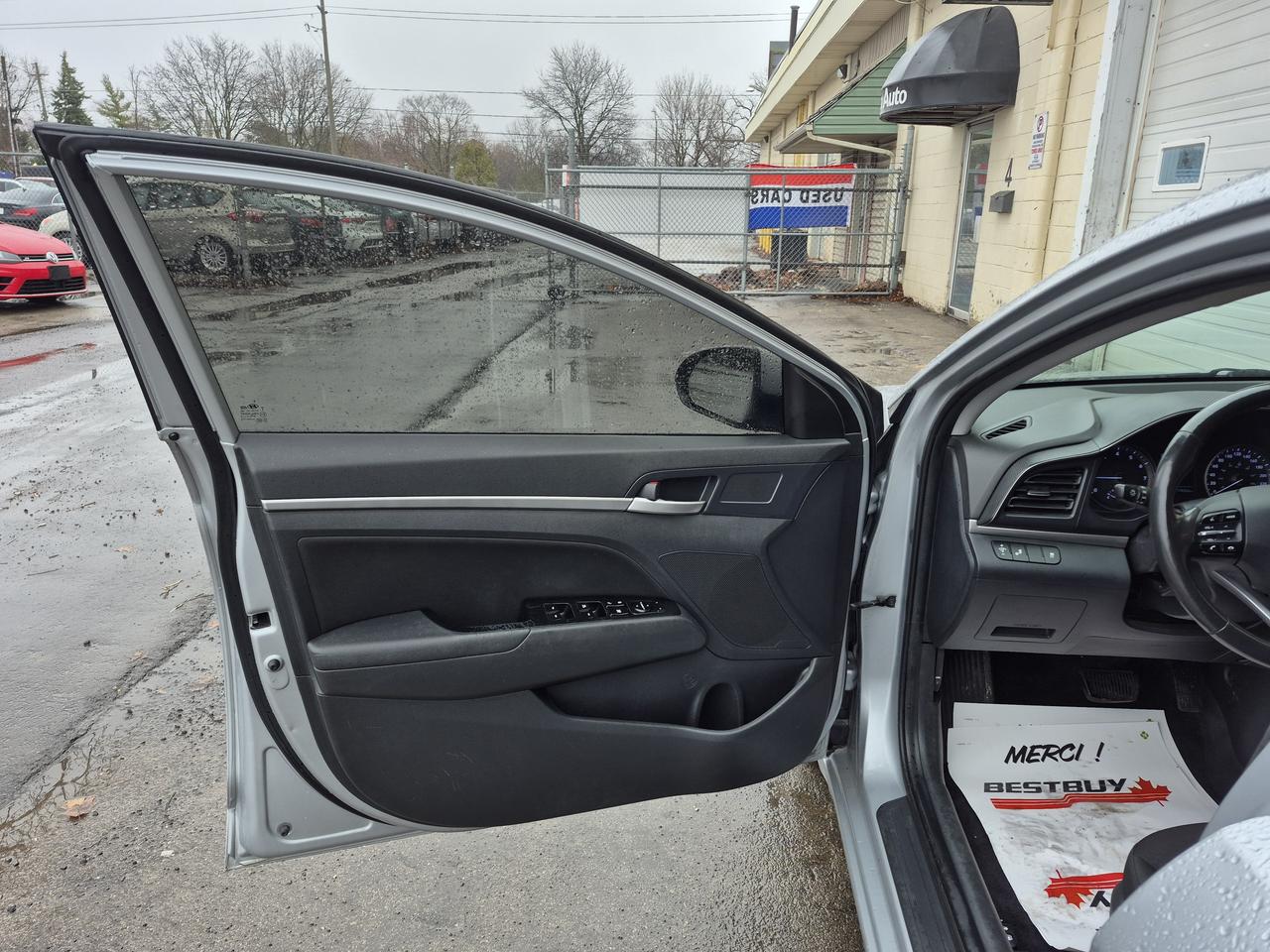 2020 Hyundai Elantra Limited Photo