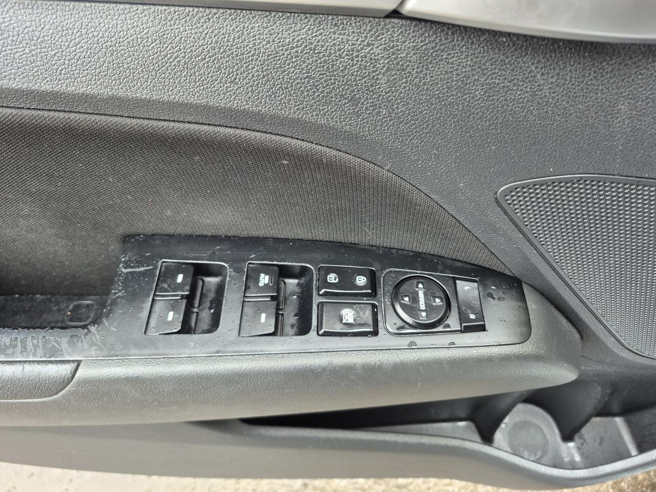 2020 Hyundai Elantra Limited Photo