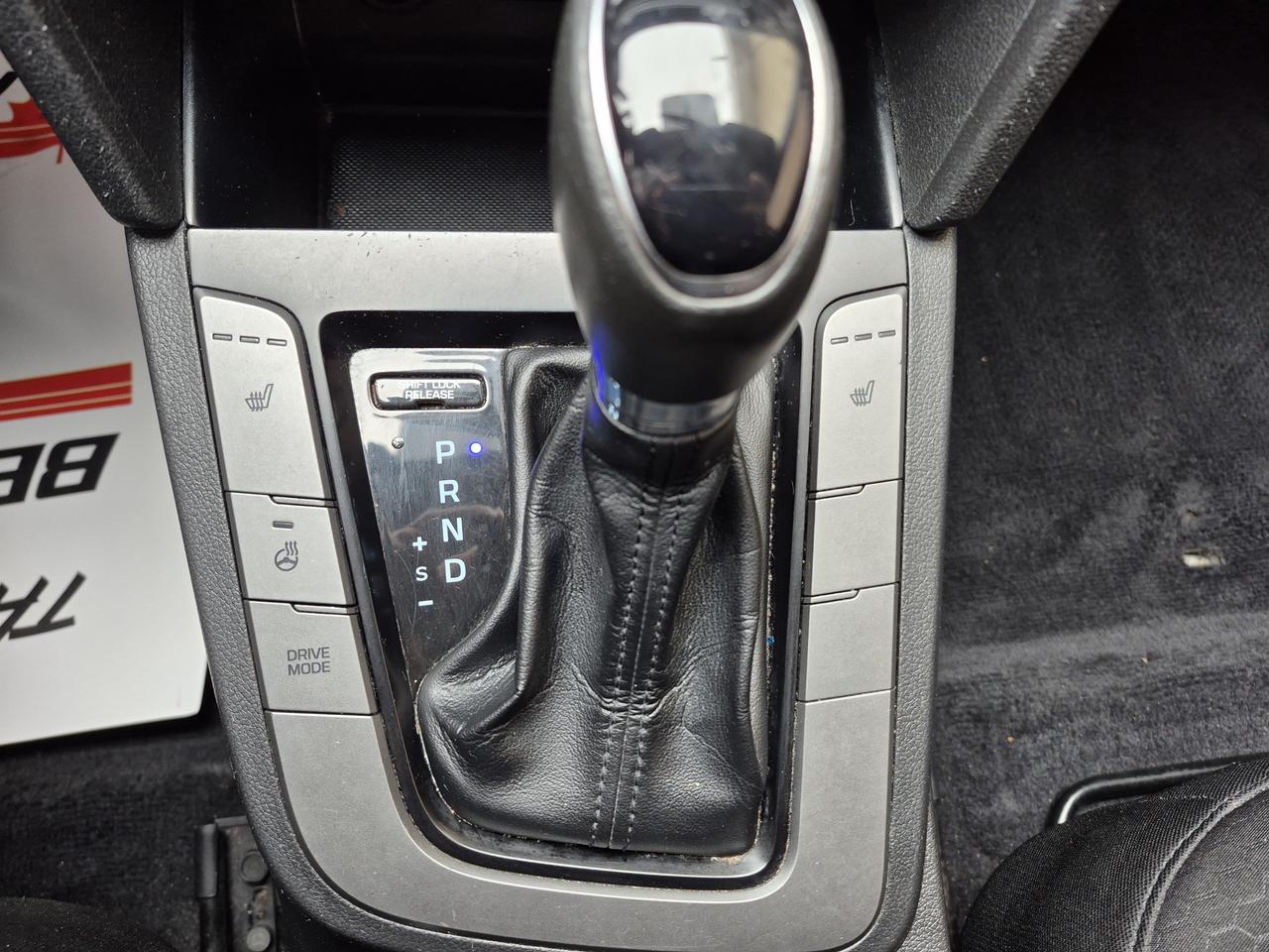 2020 Hyundai Elantra Limited Photo