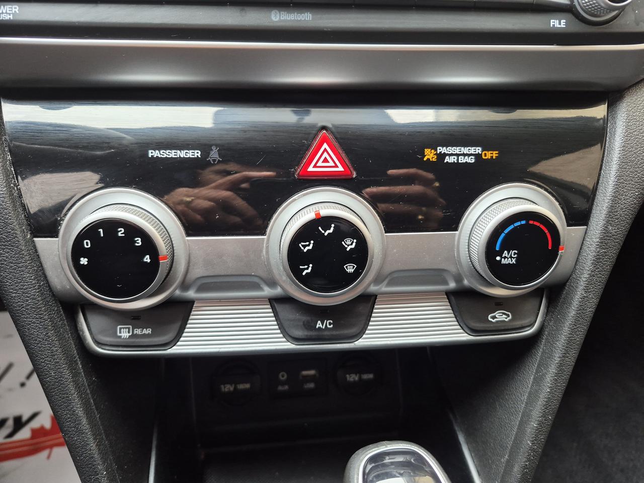 2020 Hyundai Elantra Limited Photo