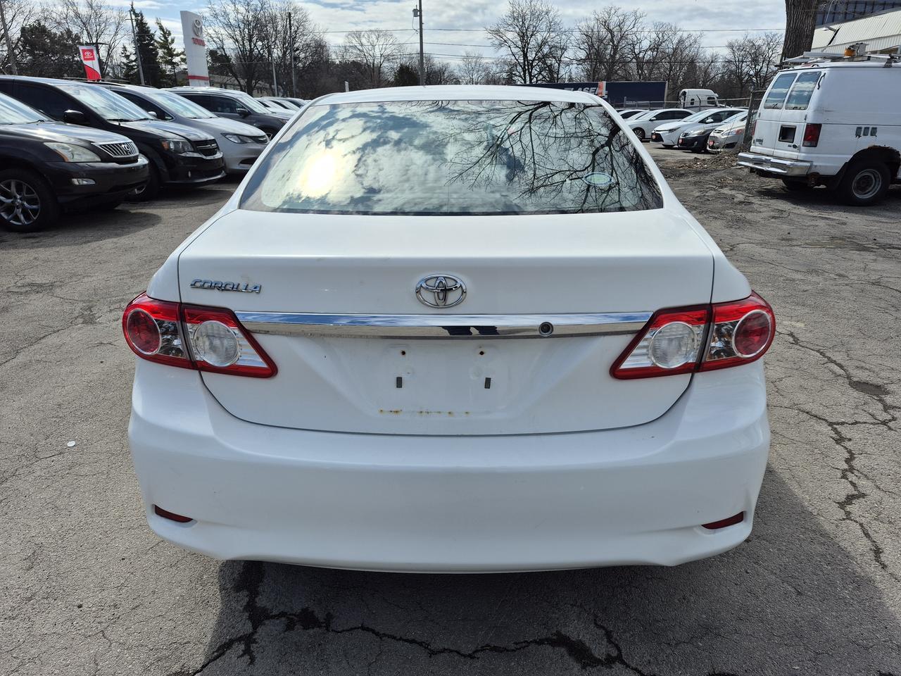 2011 Toyota Corolla LE Photo