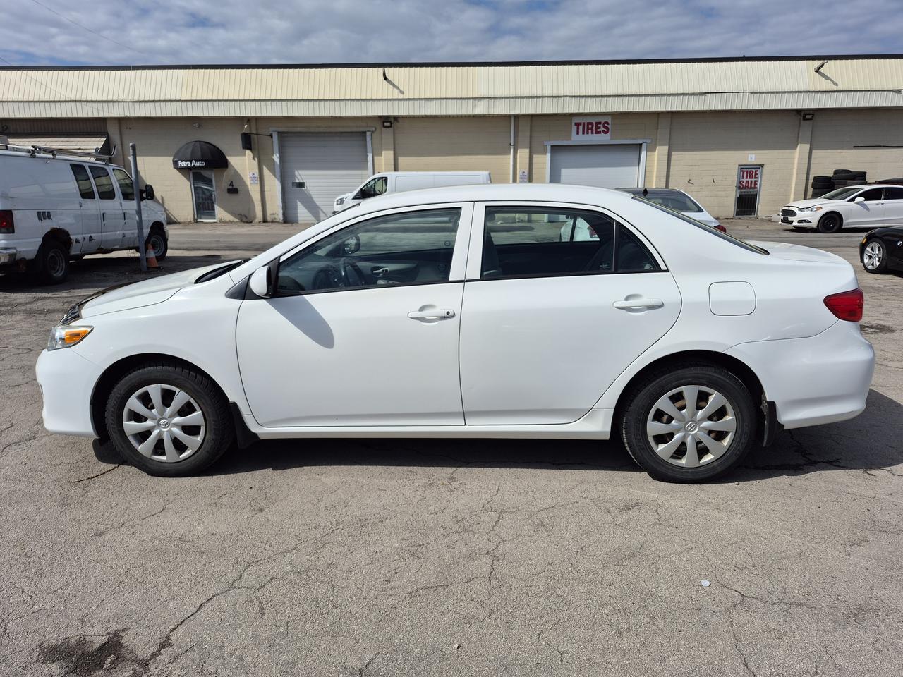 2011 Toyota Corolla LE Photo