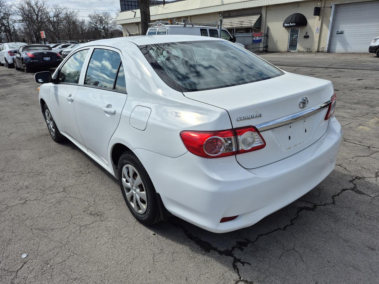 2011 Toyota Corolla LE Photo