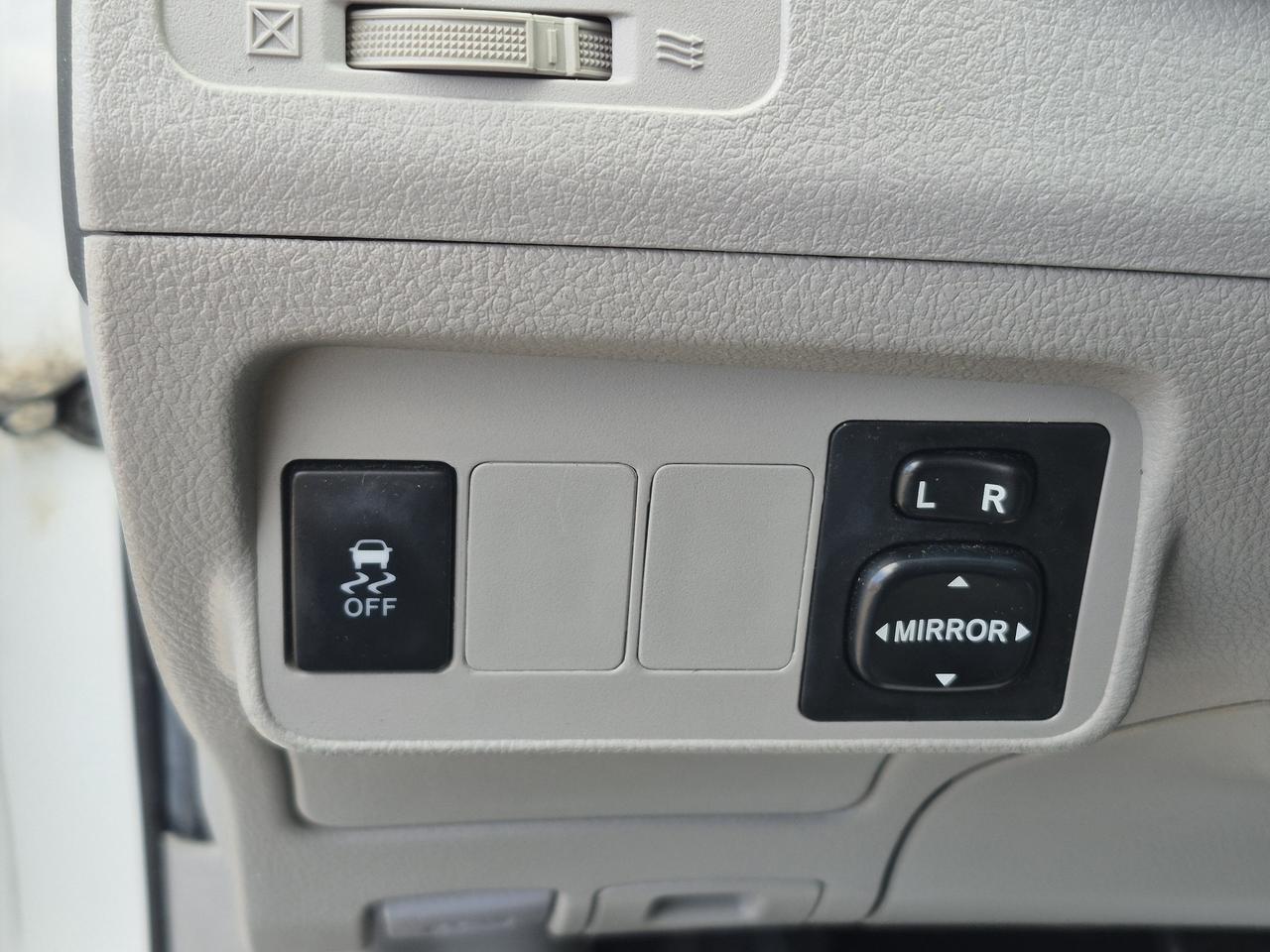 2011 Toyota Corolla LE Photo