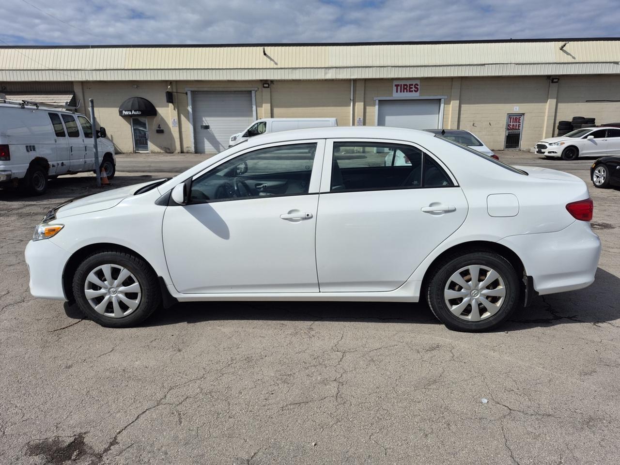 2011 Toyota Corolla LE Photo