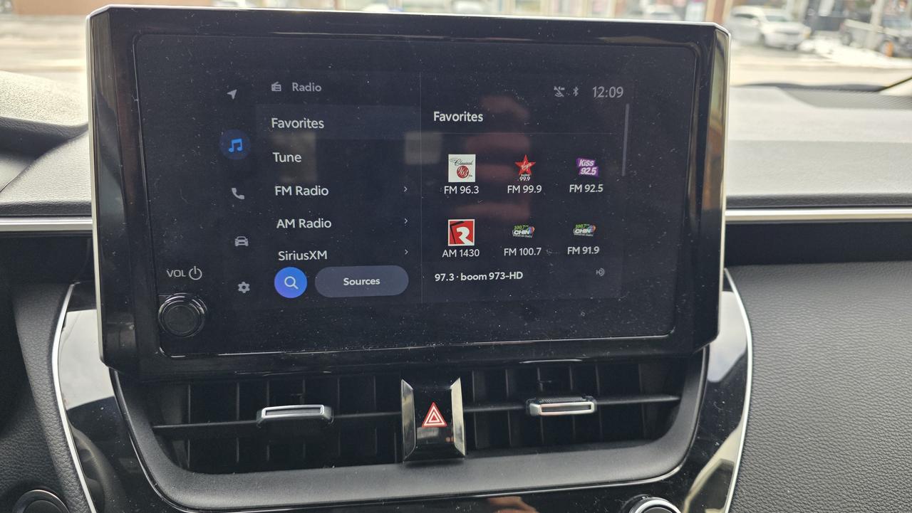 2025 Toyota Corolla SE Photo