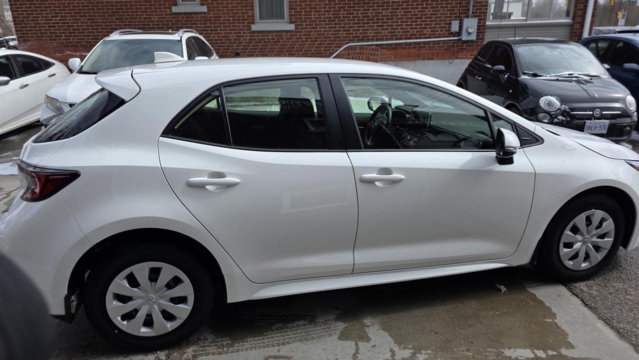 2025 Toyota Corolla SE Photo3
