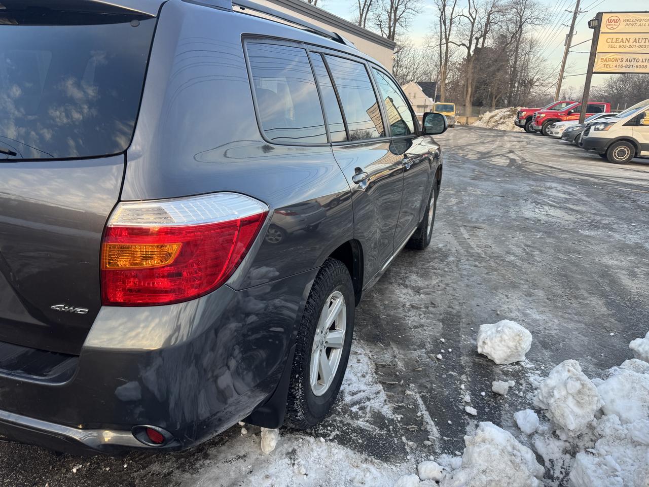 2010 Toyota Highlander Sport Photo