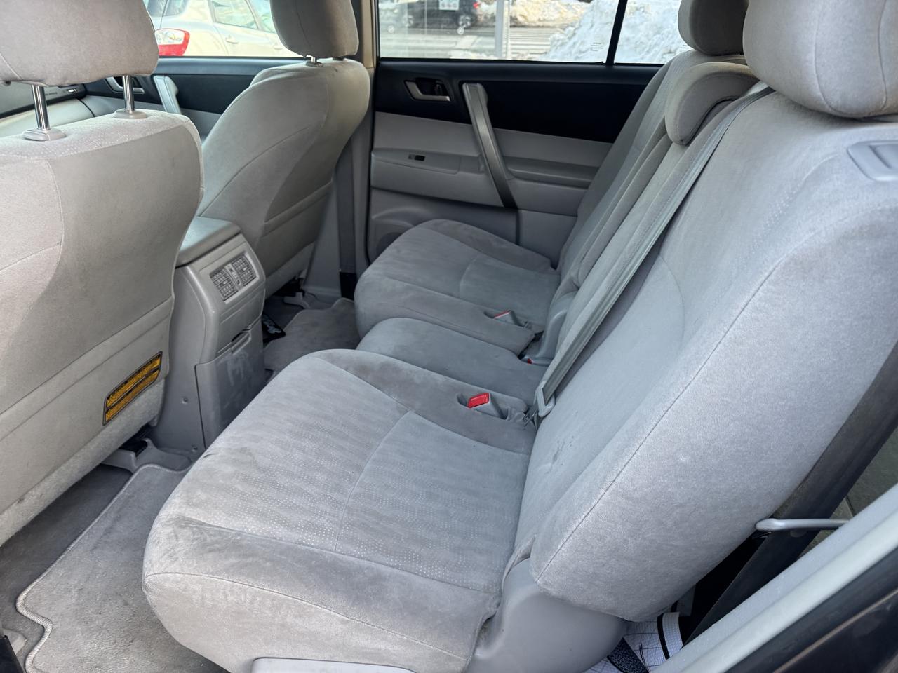 2010 Toyota Highlander Sport Photo