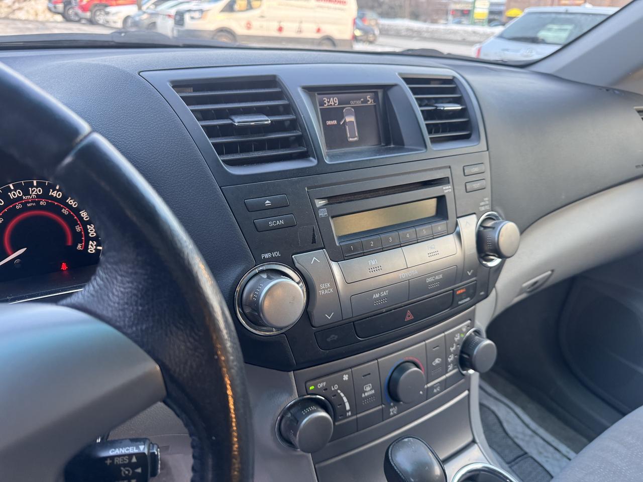 2010 Toyota Highlander Sport Photo