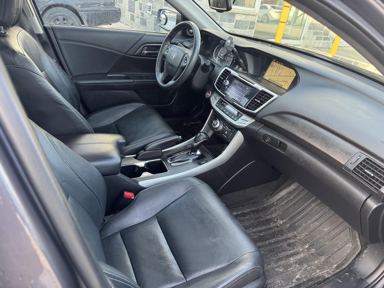 2015 Honda Accord Touring Photo