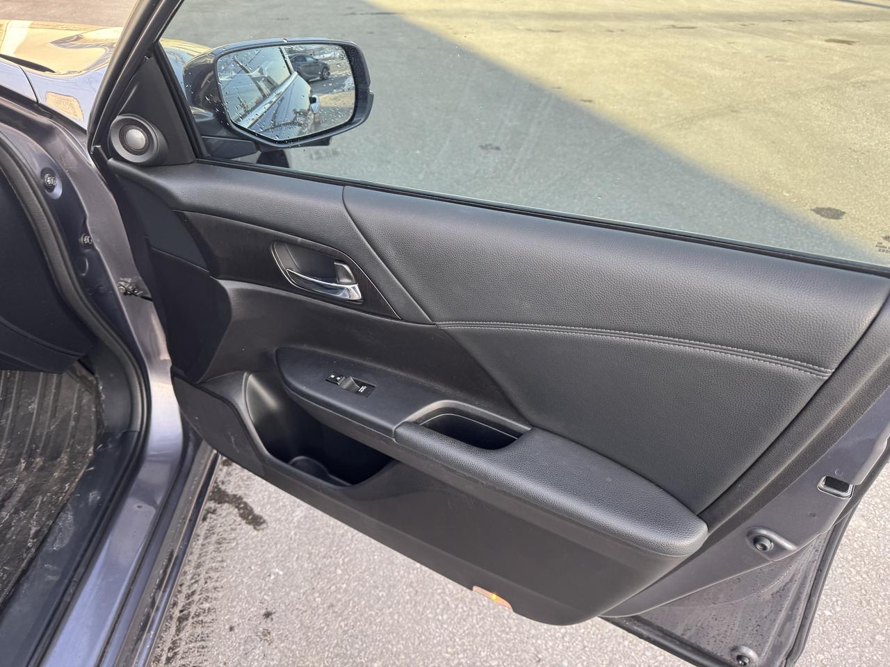 2015 Honda Accord Touring Photo