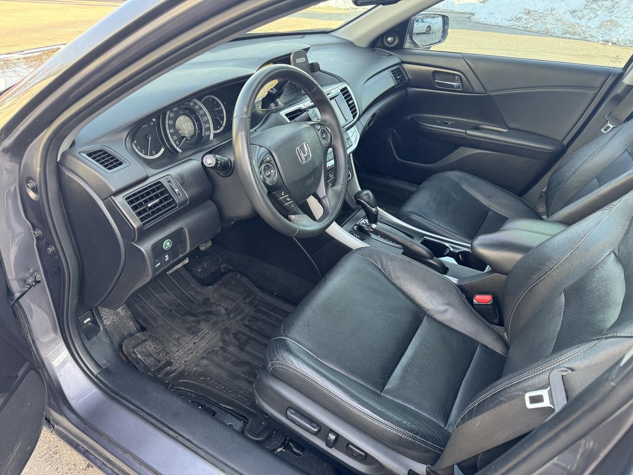 2015 Honda Accord Touring Photo